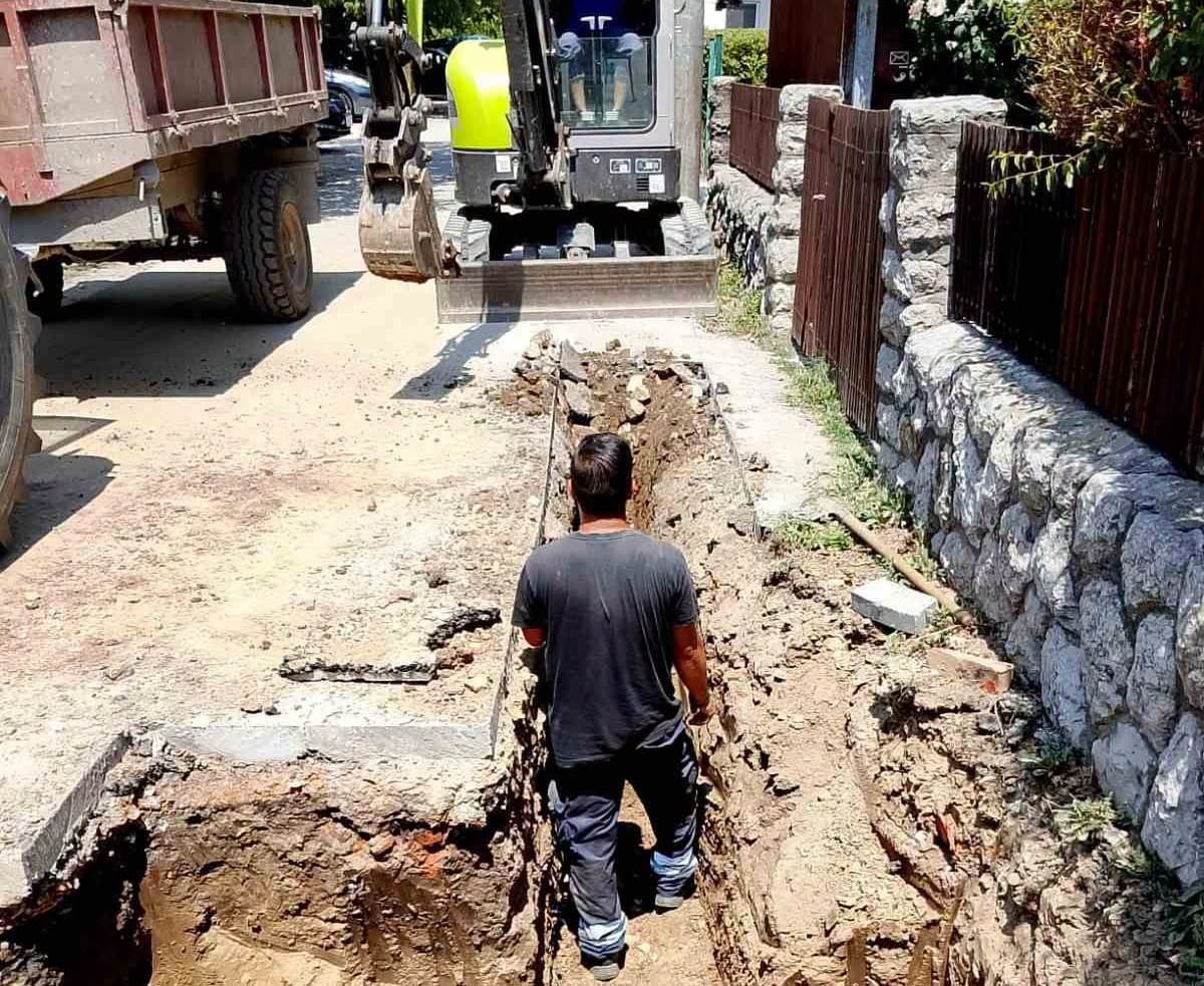 Настављени радови на реконструкцији водоводне мреже