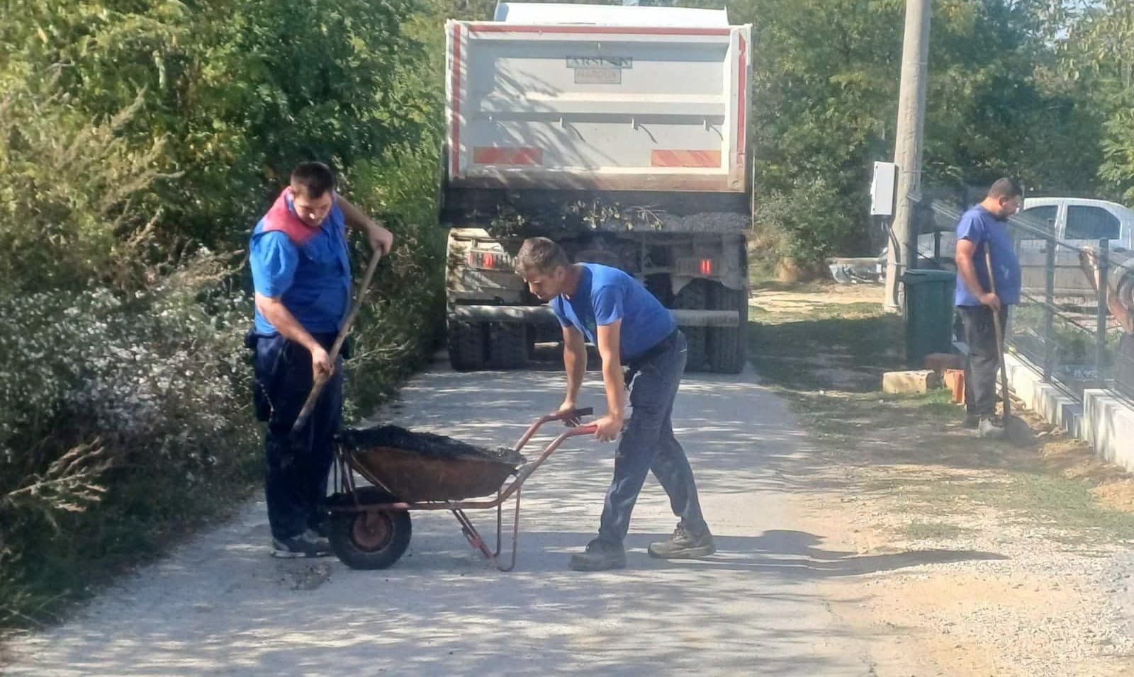 Екипа РЈ Нискоградња наставља радове на санацији коловозног застора и попуњавању ударних рупа